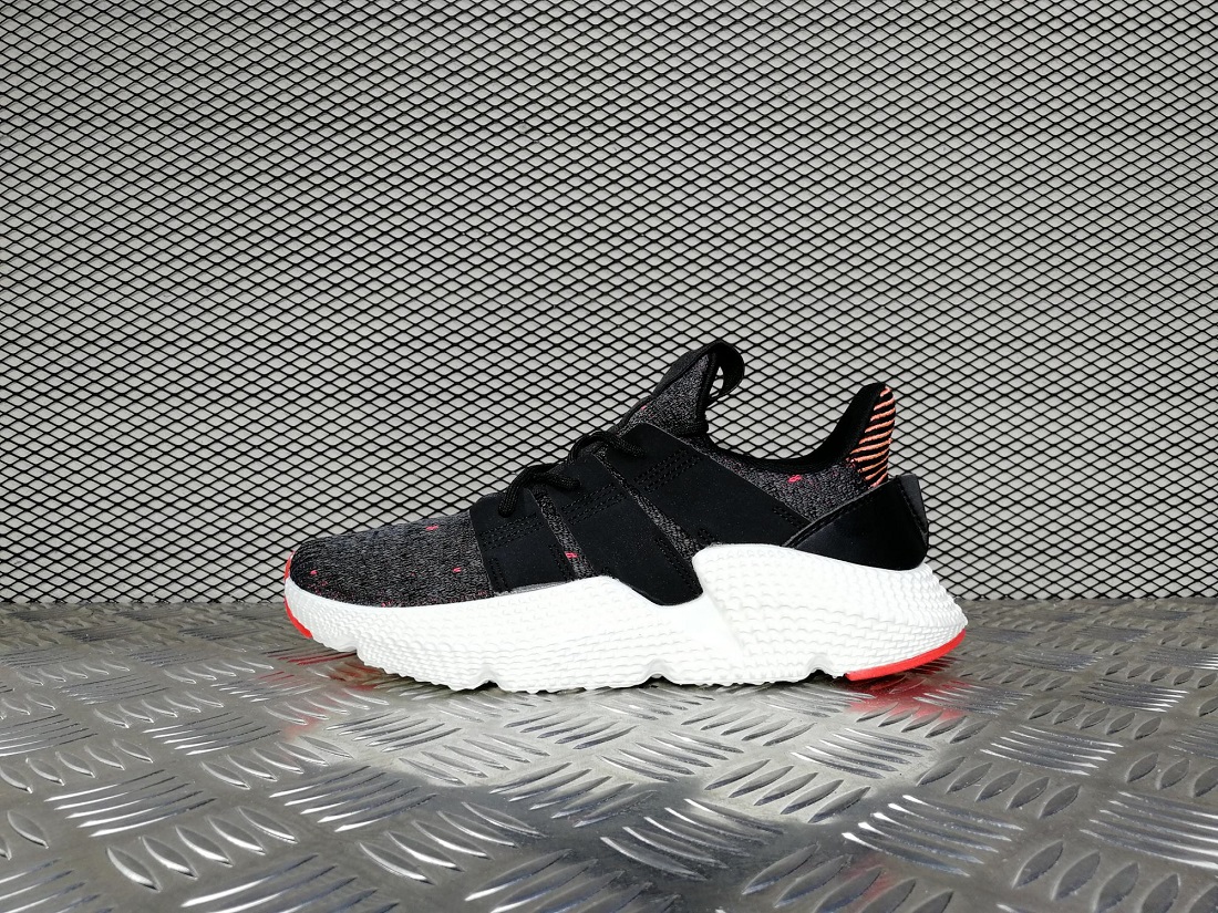 prophere black solar red