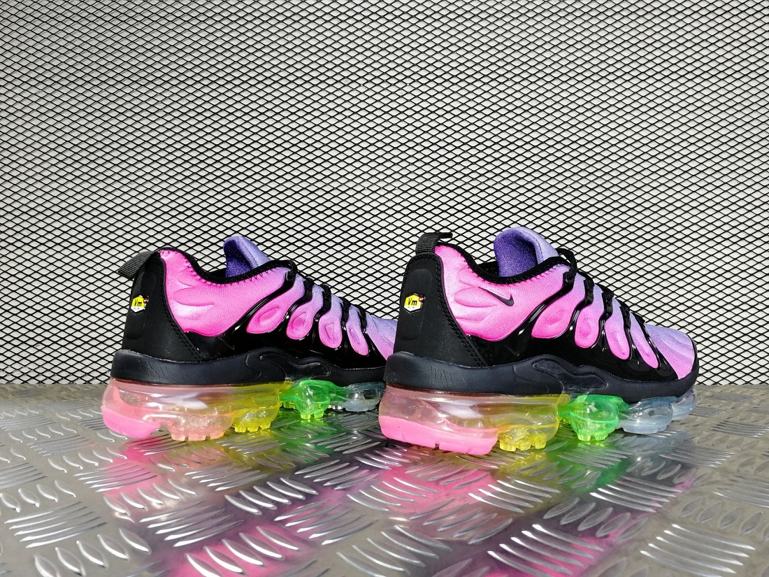 vapormax plus purple and pink