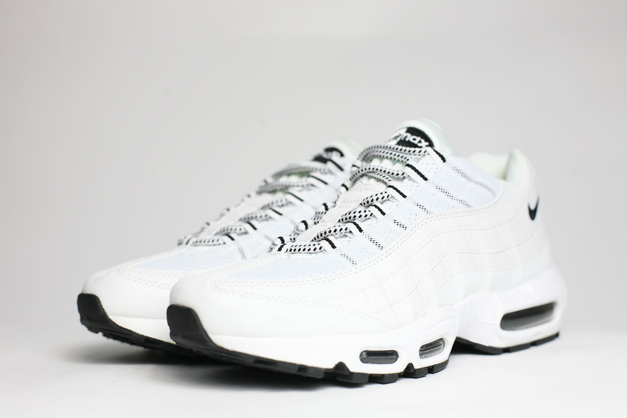 nike air max 95 triple white